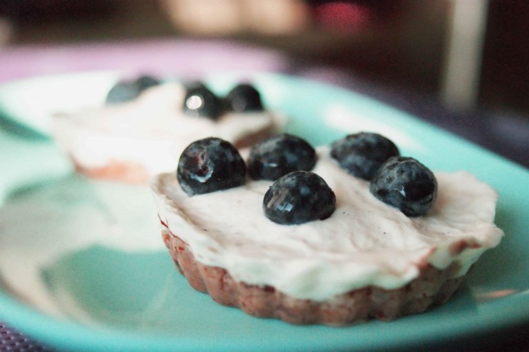 No-Bake Mini Blueberry Cheesecake Cups