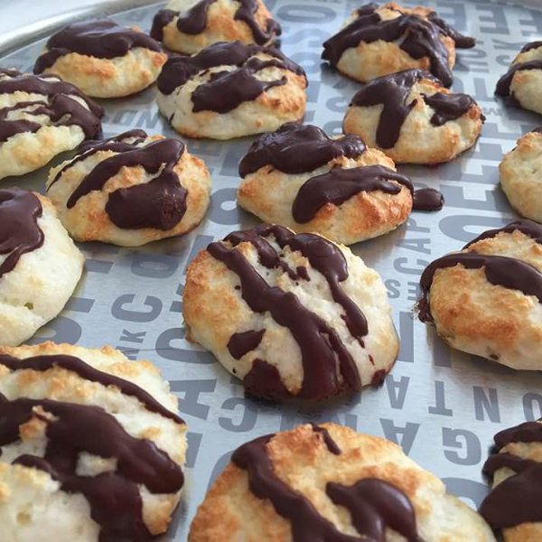 Protein Coconut Macarons