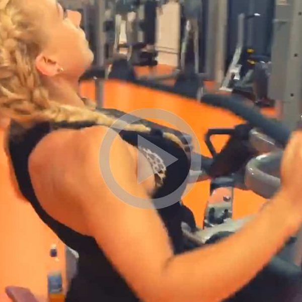 Rückentraining mit TRAINSANE GIRL Enci