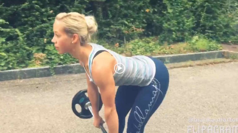 Beine & Po mit TRAINSANE GIRL Bikini-Athletin Mirjam