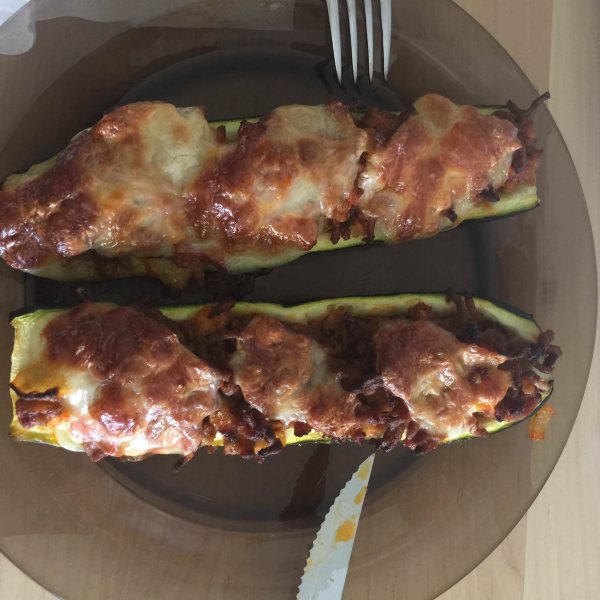 Gefüllte Zucchini